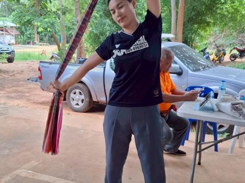 กิจกรรมที่ 4 โยกย้ายส่ายกายา ด้วยผ้าขาวม้าพาสุข