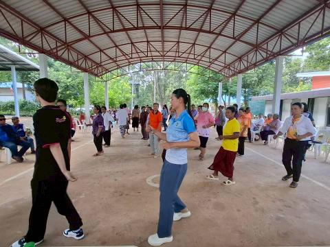 กิจกรรมที่ 5 ขยับกายสบายชีวี ด้วยการเต้นบาสโลป