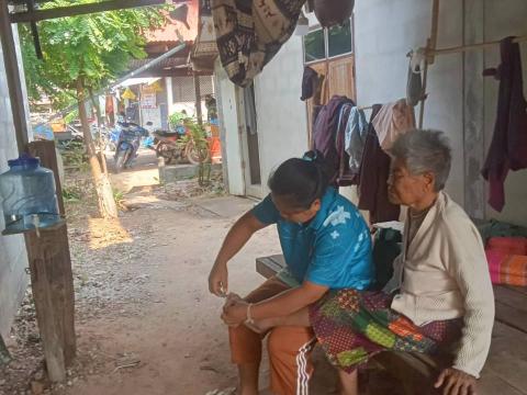 ออกเยี่ยมบ้านผู้มีภาวะพึ่งพิง