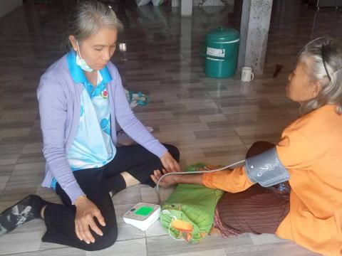 ออกเยี่ยมบ้านผู้มีภาวะพึ่งพิง