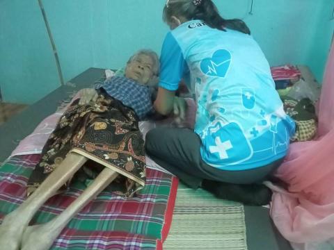 ออกเยี่ยมบ้านผู้มีภาวะพึ่งพิง
