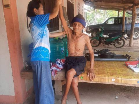 ออกเยี่ยมบ้านผู้มีภาวะพึ่งพิง