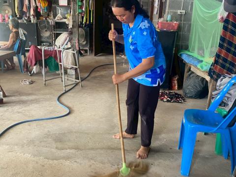 ออกเยี่ยมบ้านผู้มีภาวะพึ่งพิง