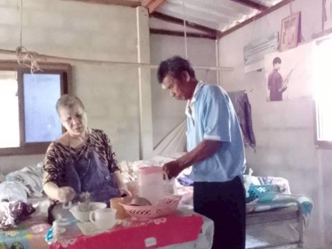 ออกเยี่ยมบ้านผู้มีภาวะพึ่งพิง