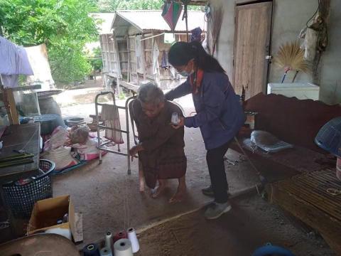 อาสาสมัครบริบาลท้องถิ่น ลงพื้นที่เยี่ยม ผู้ป่วยที่มีภาวะพึ่งพิง