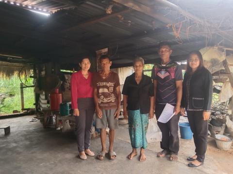 อาสาสมัครบริบาลท้องถิ่นลงพื้นที่เยี่ยมบ้านผู้สูงอายุ